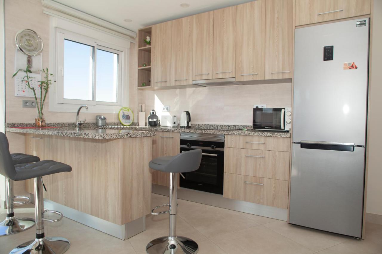 Apartamento Junto Al Mar En Puerto Marina Apartment เบนัลมาเดนา ภายนอก รูปภาพ